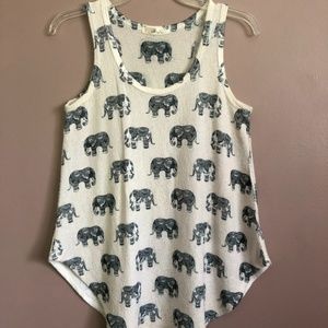 Gaze Women's Top w/ Elephants (M)